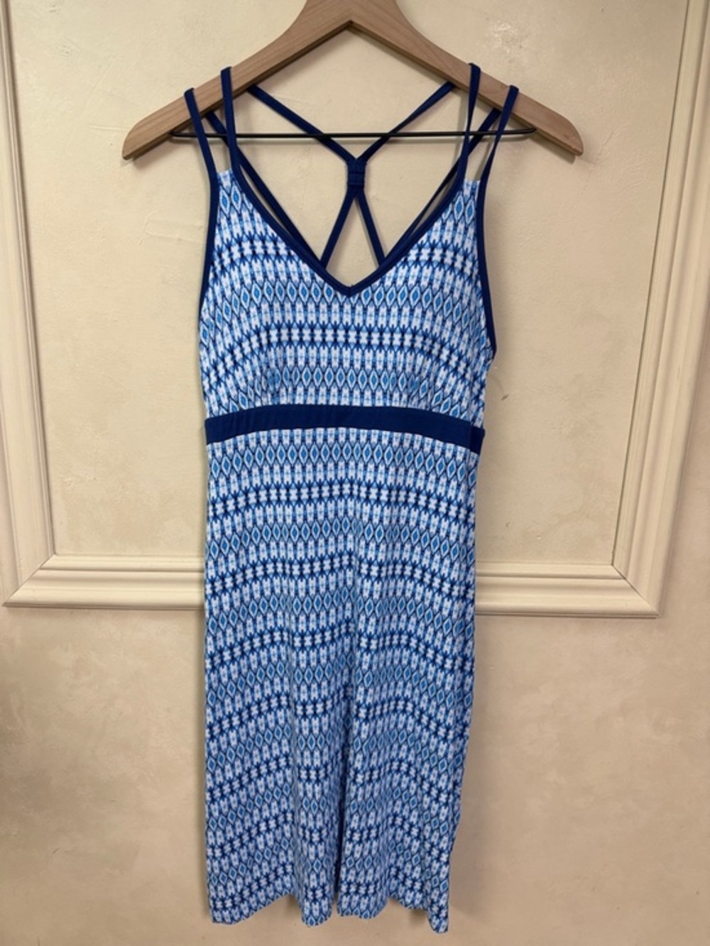 Dakini Navy Blue and White Geo Athletic Dress